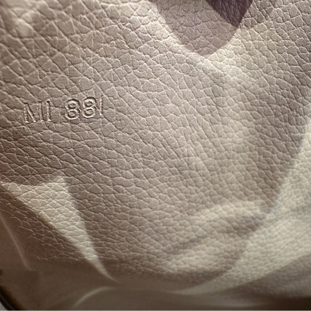 Huge Price Drop ⬇️ Louis Vuitton Monogram Sac Plat - Picture 6 of 16